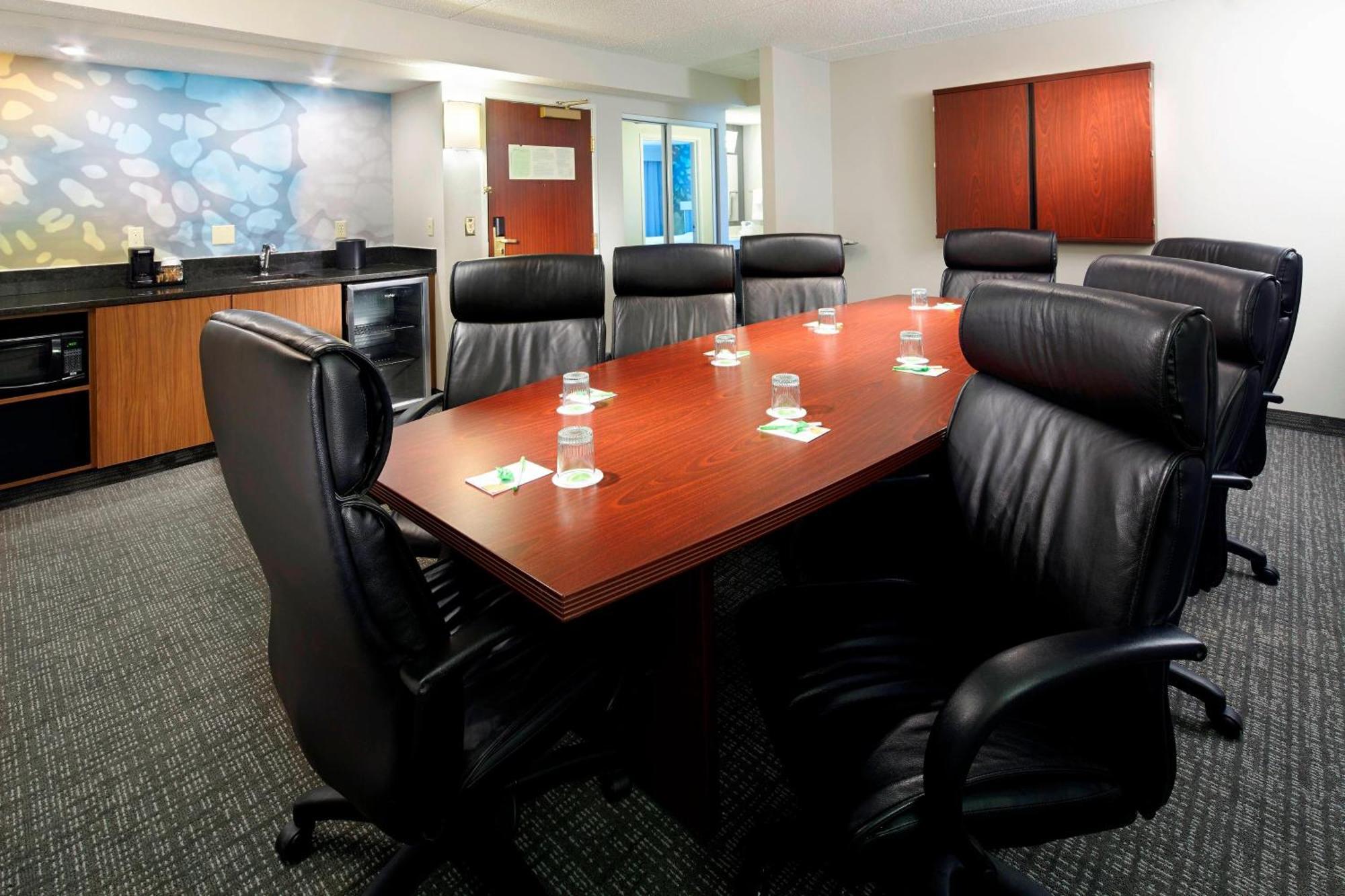 Courtyard By Marriott Lansing Hotel Buitenkant foto