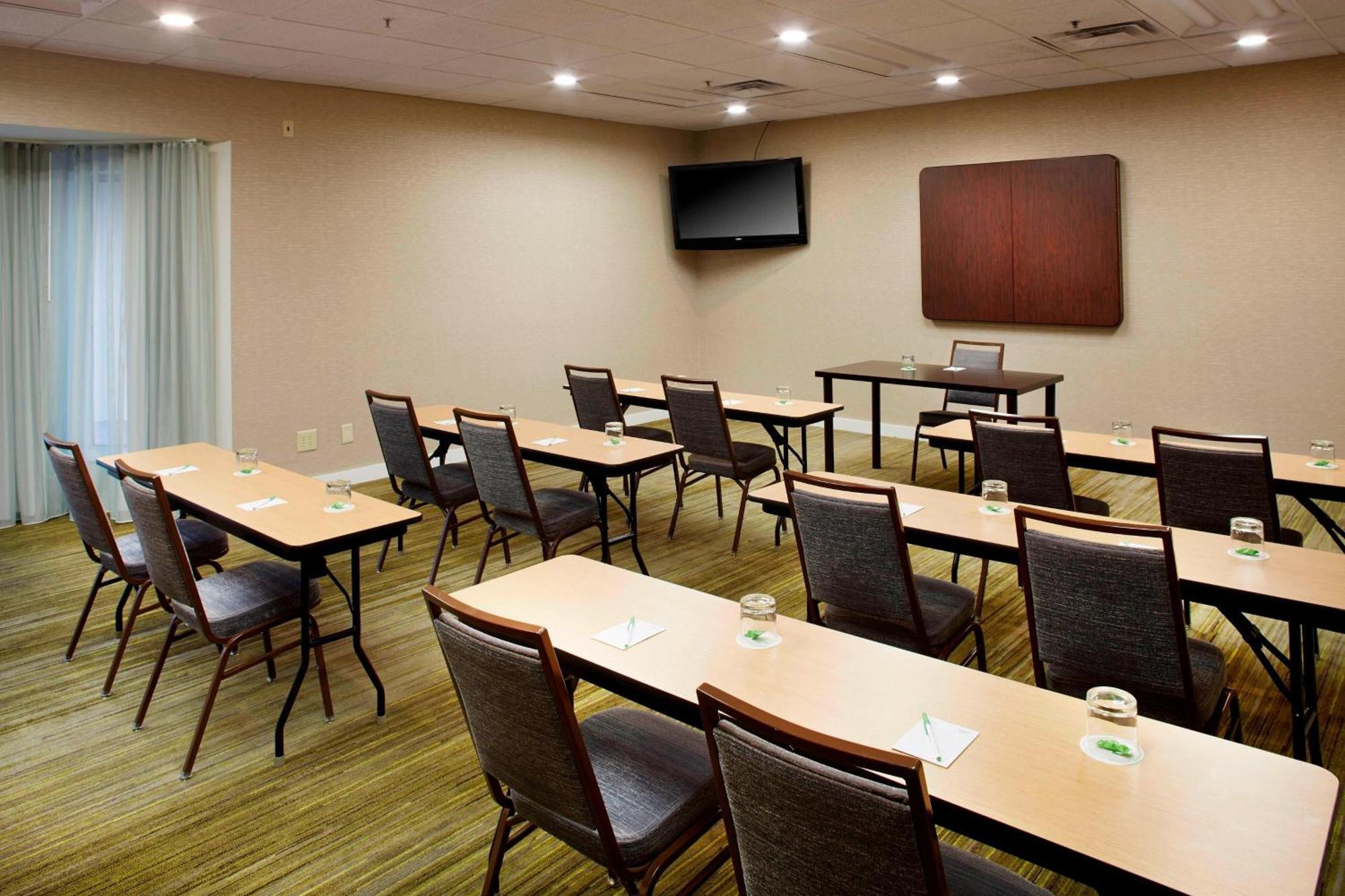 Courtyard By Marriott Lansing Hotel Buitenkant foto