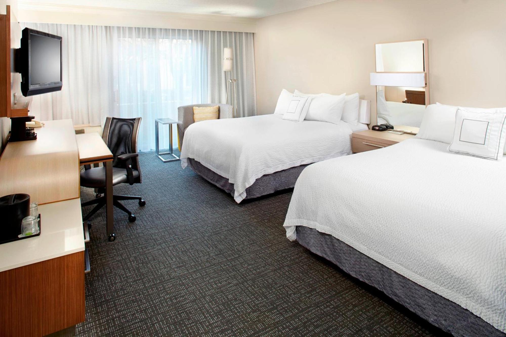 Courtyard By Marriott Lansing Hotel Buitenkant foto