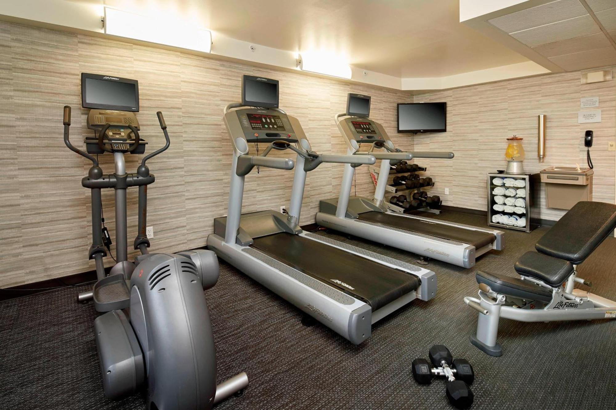 Courtyard By Marriott Lansing Hotel Buitenkant foto