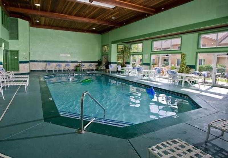 Courtyard By Marriott Lansing Hotel Buitenkant foto