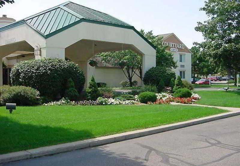 Courtyard By Marriott Lansing Hotel Buitenkant foto