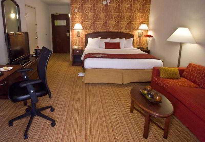 Courtyard By Marriott Lansing Hotel Kamer foto