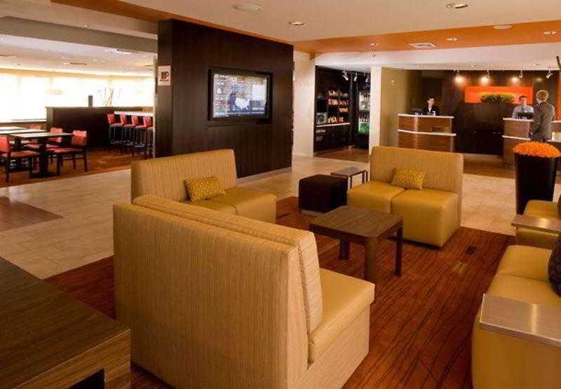 Courtyard By Marriott Lansing Hotel Buitenkant foto