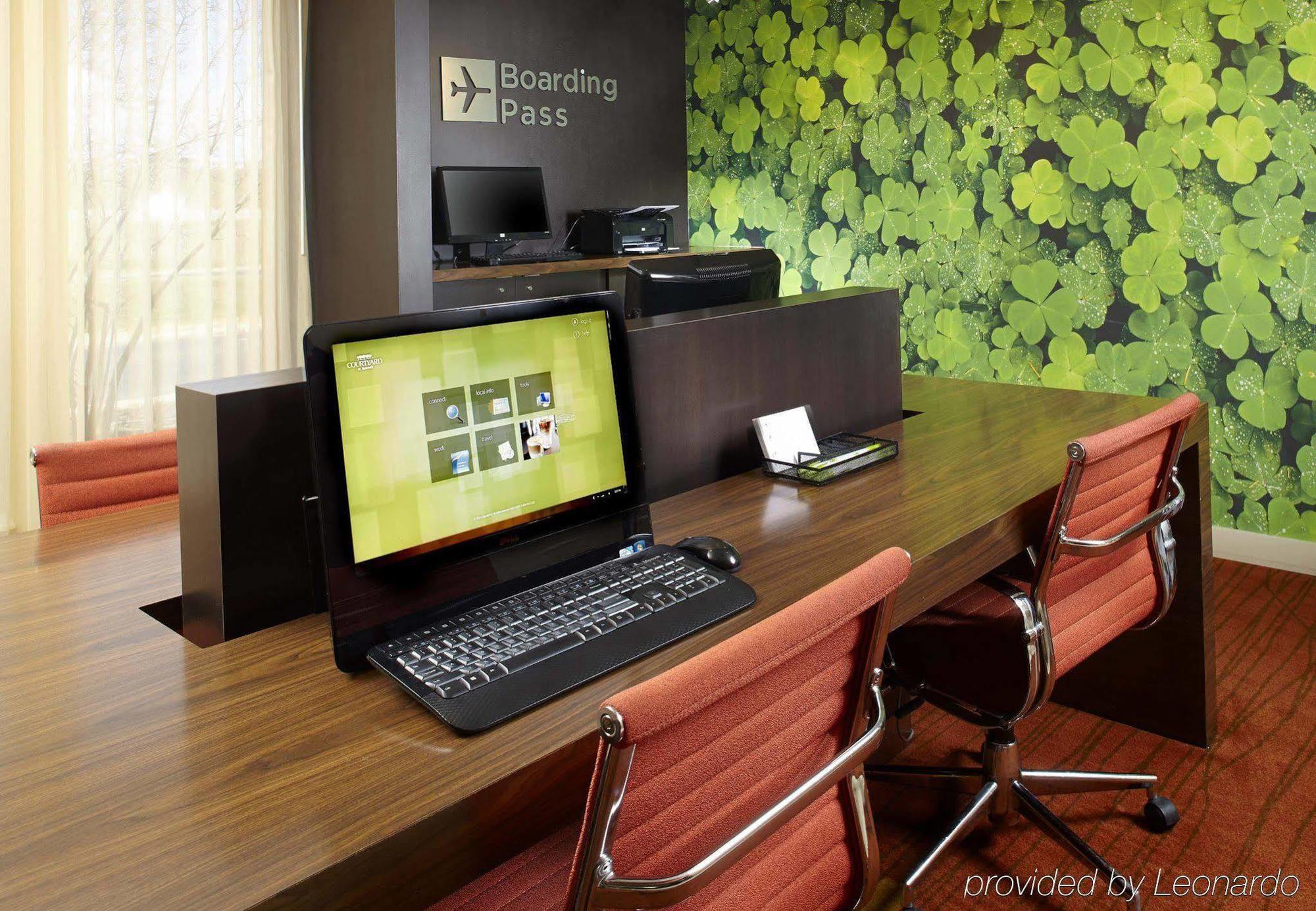 Courtyard By Marriott Lansing Hotel Buitenkant foto